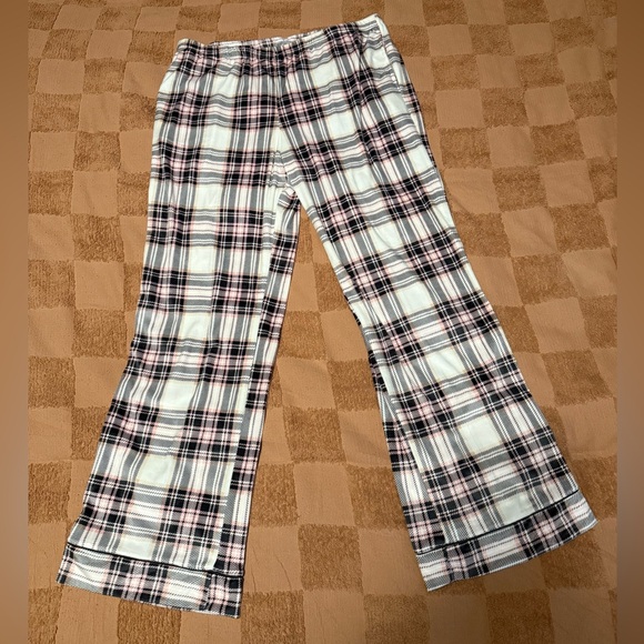 Pajama Set - Picture 2 of 2